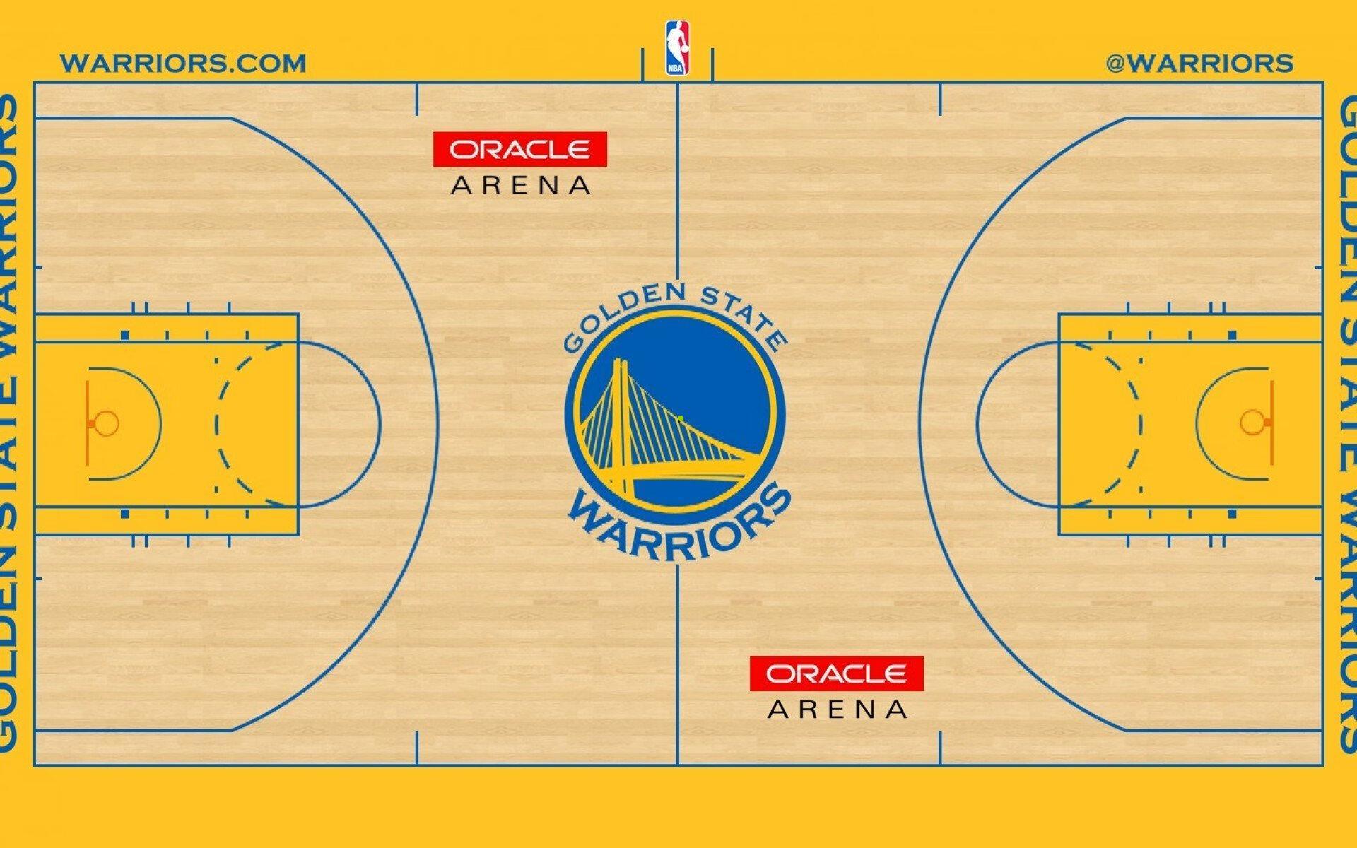 国足新训练场防护不足 民众围观偷看引风波