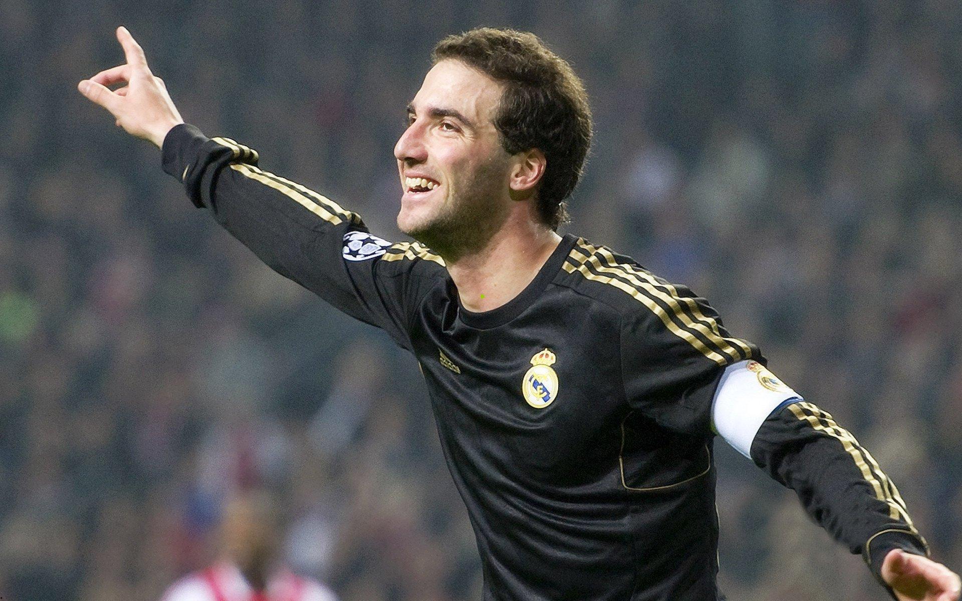 北爱尔兰新星唐利忆热刺时光，凯恩的言传身教让我爱上回撤角色